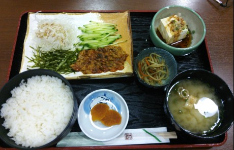 2014y08m20d_195557135