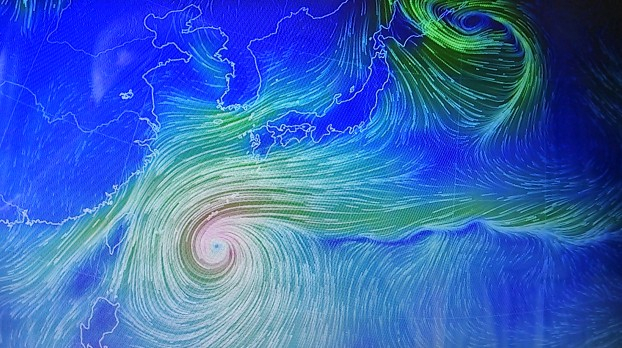 2014y10m12d_182405813